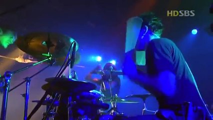 Avril Lavigne - Live in Seoul (Korea) 2003 HQ