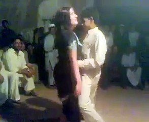 A Boy Dance With She Male LoL