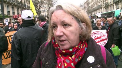 Paris: des centaines de personnes défilent pour les migrants