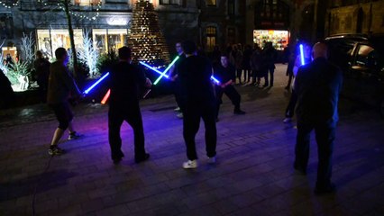 Star Wars: démonstration de combat aux sabre laser