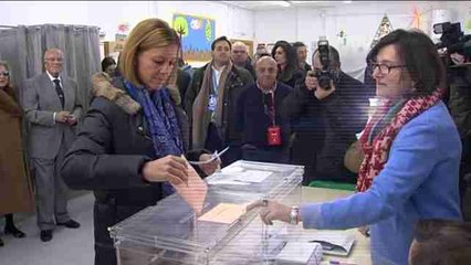 Cospedal anima a votar "para decidir sobre el futuro de nuestro país"