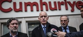 Eski Yunanistan Başbakan'ı Papandreu'dan Cumhuriyet'e destek ziyareti