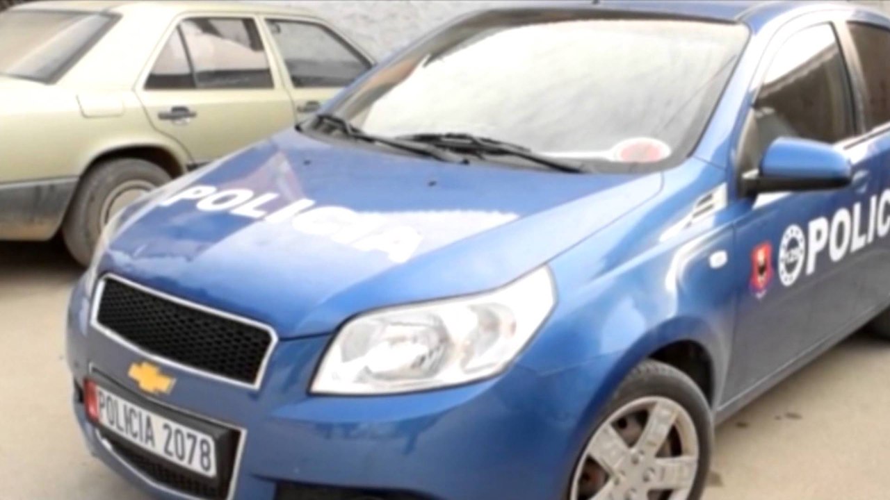 EKZEKUTIMI I "LANDIT TE MIRASIT", POLICIA NE KERKIM TE MAKINES QE TRANSPORTOI TRUPIN