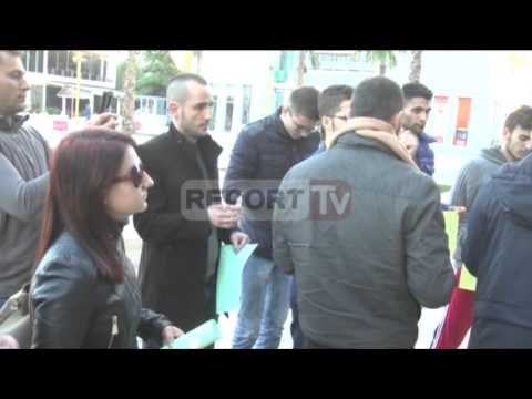 Report TV - Vdekja e foshnjës, qëllohet me vezë e tymuese bashkia e Durrësit