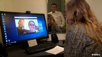 Familja Pepa shpërthen në lot pasi merr vesh lajmin për nënshtetësinë islandeze në Skype - Ora News-