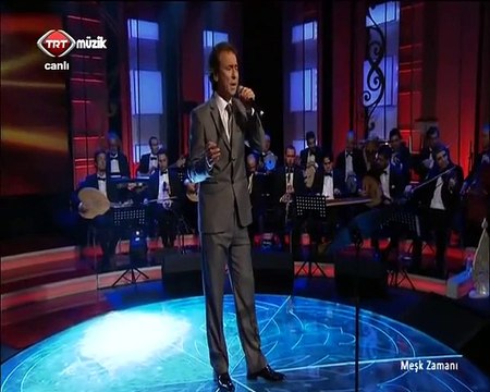 ARİF ÖZGÜLÜŞ - AKŞAMIN OLDUGU YERDE BEKLE DİYORSUN GELMİYORSUN