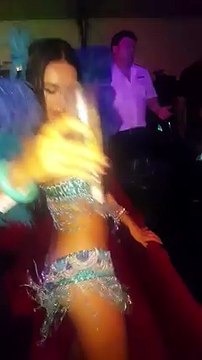 Wild Angels Dancing... Shake it girl!