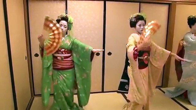 Traditional Japanese Dance by Maiko, Kyou-no-Shiki(that means four season of Kyoto
