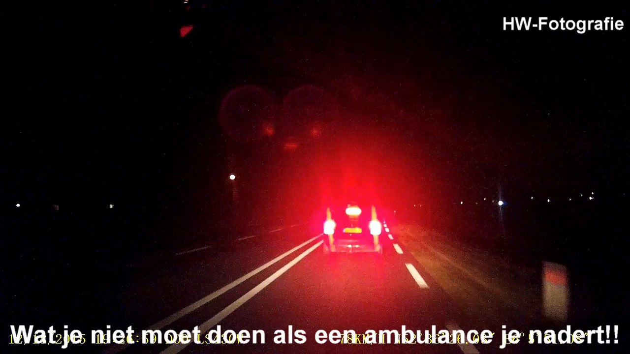Wat je niet moet doen als een ambulance je nadert!!