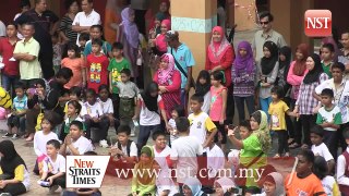 Karnival Mesra at Sekolah Kebangsaan Taman Sg Besi Indah: 2,000 attend event