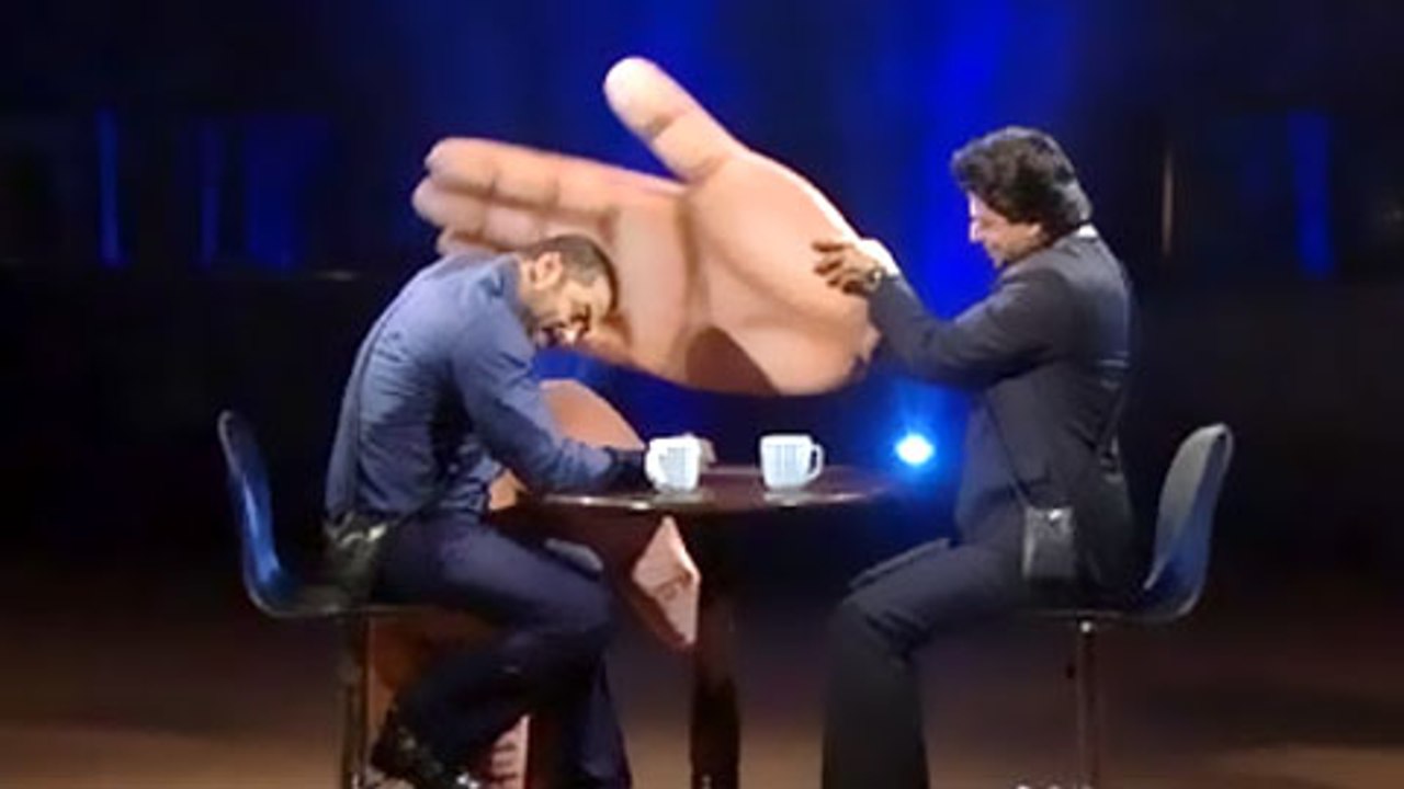 Salman Khan & Shahrukh Khan Share AMAZING Chemi...
