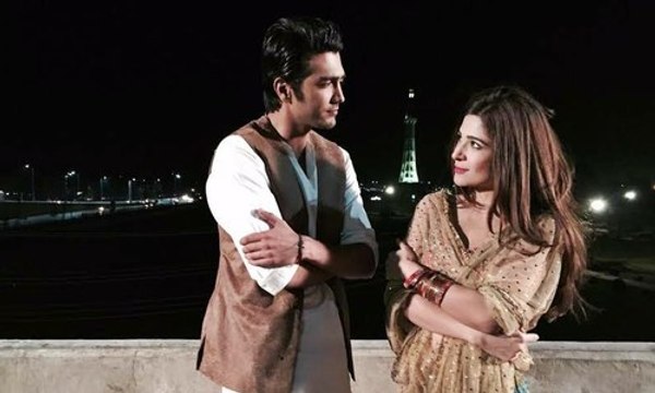 Ayesha Omer Love Making Scene in Karachi Se Lahore (2015)