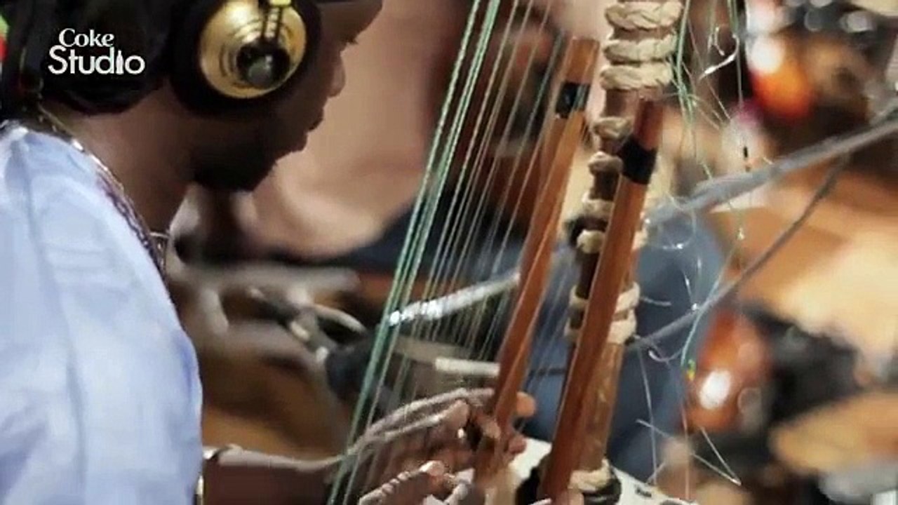 Ishq Kinara - Uskudara Gider Iken. Sumru , Zoe Vicajji coke studio video songs