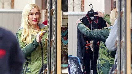 Gwen Stefani hace unas compras Navideñas en un Country Western Store
