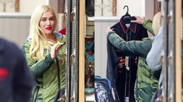 Gwen Stefani fait du shopping pour Noël dans un magasin country