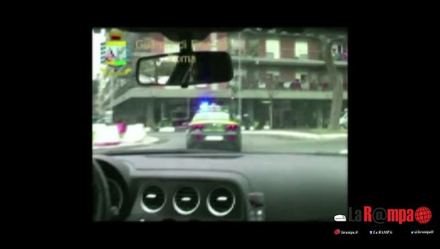 Sequestrata dalla Finanza mezza tonnellata di botti illegali: tre denunciati