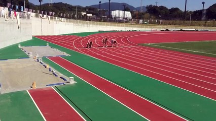 Des sumos font un sprint