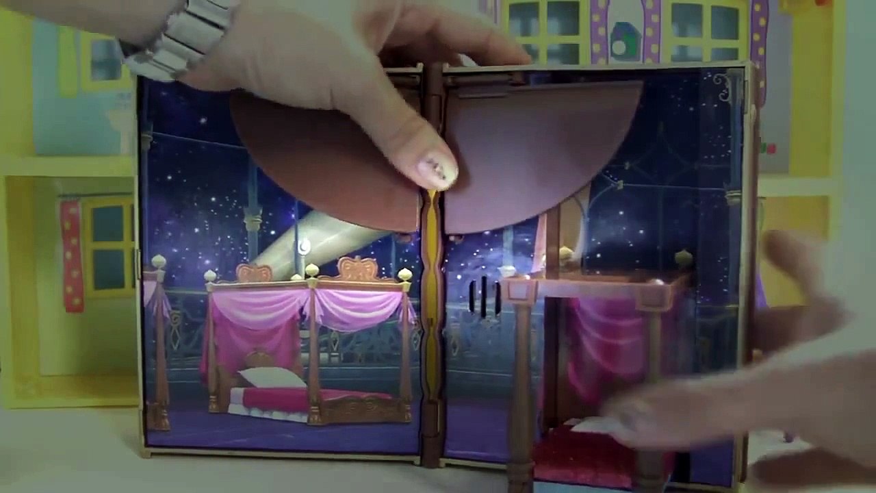 Princess Sofia the First Slumber Party Book Playset Pyjama Party with Peppa Pig