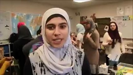 في أمريكا تفرج شعملو طلاب امريكان بعد مطالبات بمنع ارتدائ الحجاب