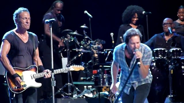 Highway to Hell - Bruce Springsteen feat Eddie Vedder (AC/DC)