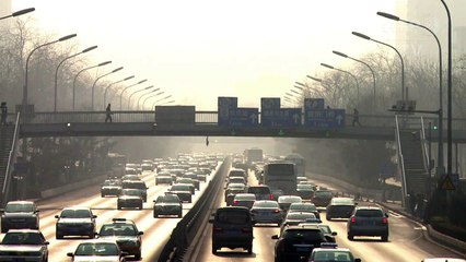 Beijing orders plants to cut production as smog persists