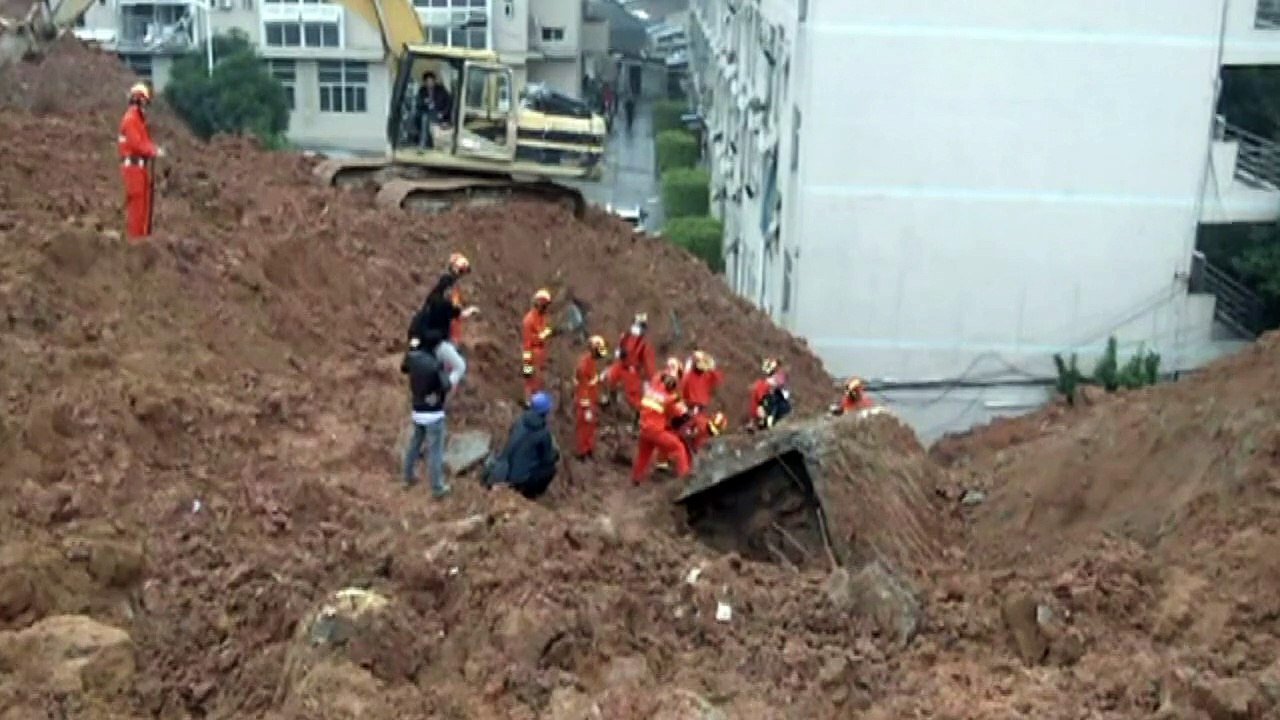 Schlammlawine zerstört industriepark in china