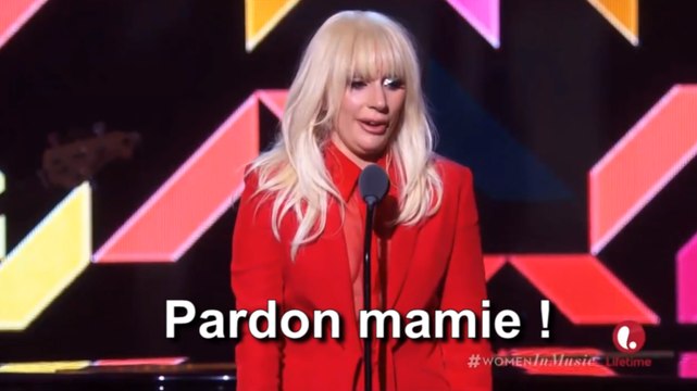 Lady Gaga critique grossièrement l'industrie du disque, sexiste : pardon mamie !