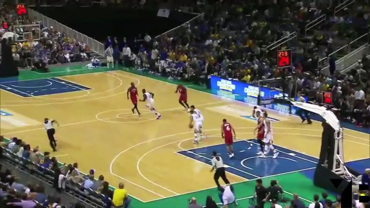 Stephen Curry fait un check en confiance