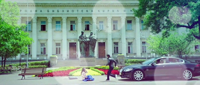 Dilwale - Sneak preview of the love story - Kajol -> Shah Rukh Khan -> Kriti Sanon -> Varun Dhawan