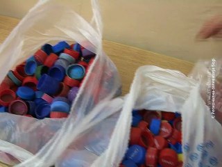 Humanitarna akcija "Čep za hendikep" u borskoj gimnaziji, 21. decembar 2015. (RTV Bor)