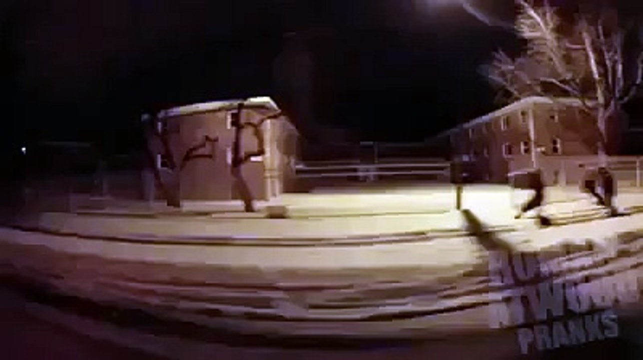 Silah sesini korna yapan muzipler