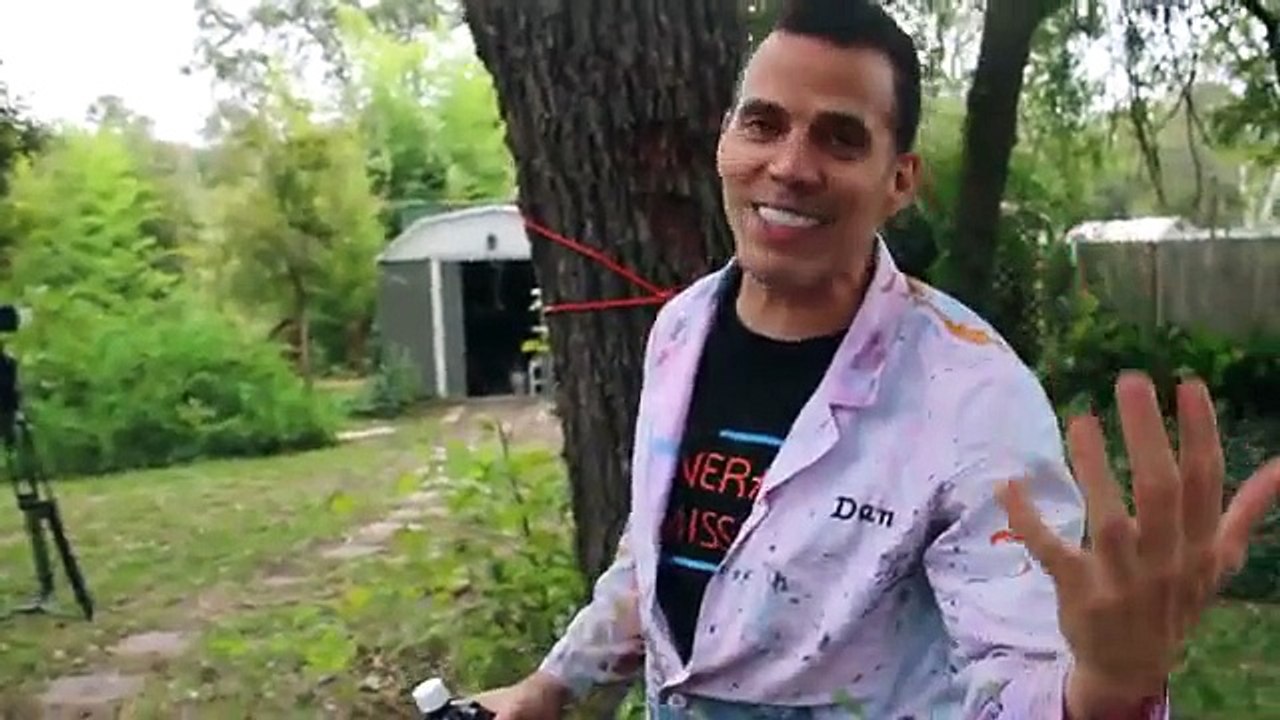 Steve-O fait un backflip enflammé (Slow Mo Guys)