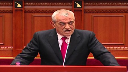 DEBATI PER MEDALJET, PD E PS ME PROPOZIME PER T'UA HEQUR "XHELATEVE" TE DIKTATURES