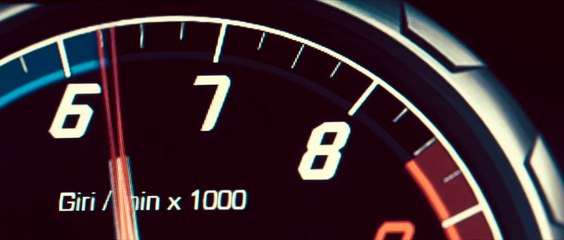 La Lamborgini Huracan 580-2 brûle de la gomme à Imola