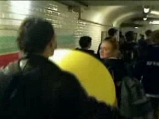 Yellow balloon's man