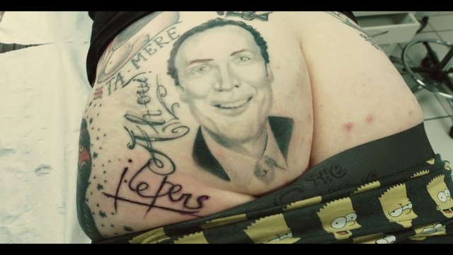 Tatouage de Julien Lepers sur la fesse