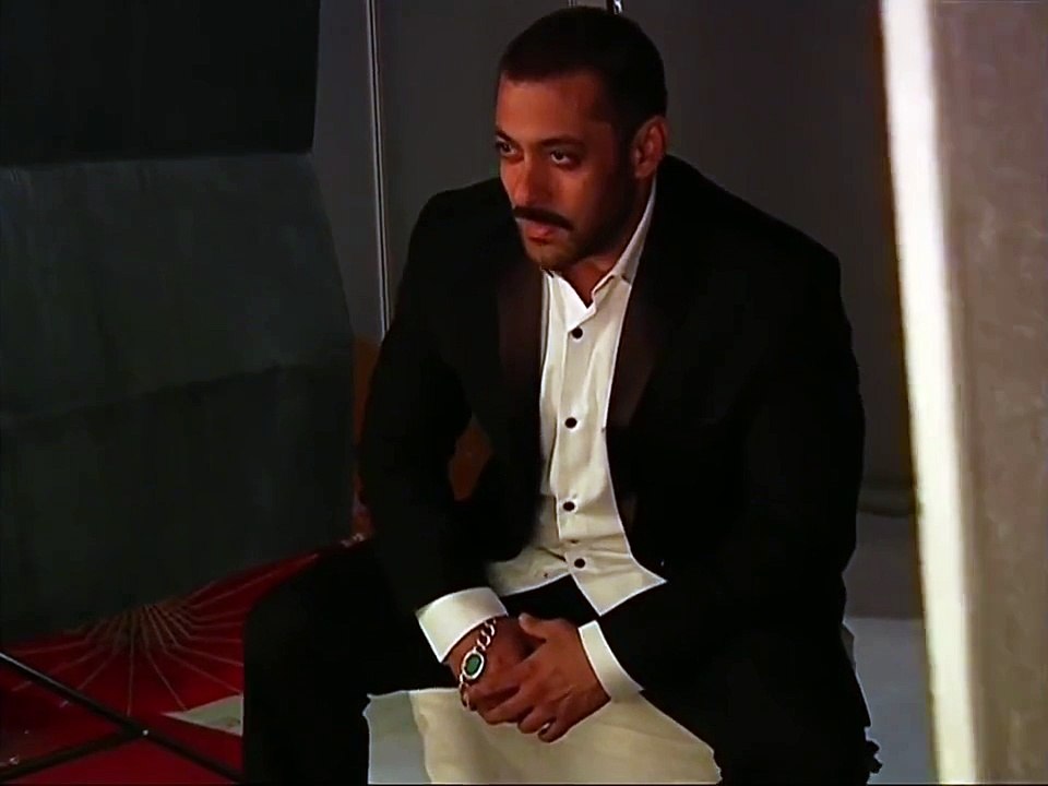 Salman Khan Latest Photoshoot 2015 - Bollywood Photoshoot 2015 -> Must Watch