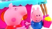 Peppa Pig e George Compram Pipoca da Polly Pocket! Em Português. Novelinha Brinquedos Peppa Pig Toys