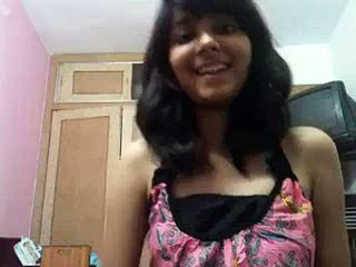 Cute girl singing Bollywood song l Indian Song