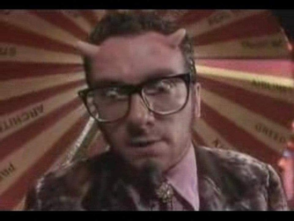 Elvis Costello - This Town