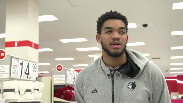 Karl-Anthony Towns provides holiday assists