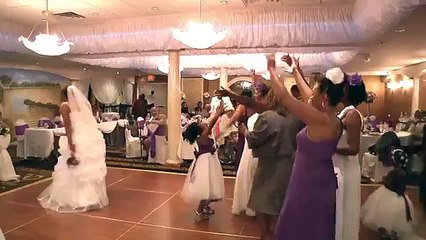 Bouquet Toss Fail