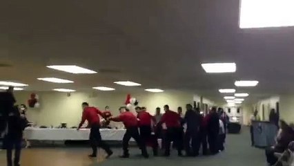 Kid flies off La vibora de la mar at wedding