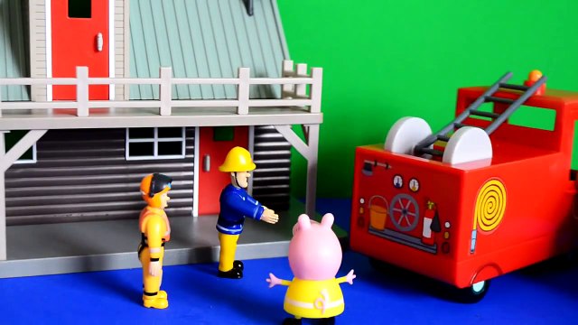 peppa pig toys Fireman Sam Peppa Pig Episode Fire engine Story Peppa Drives New Fire engine