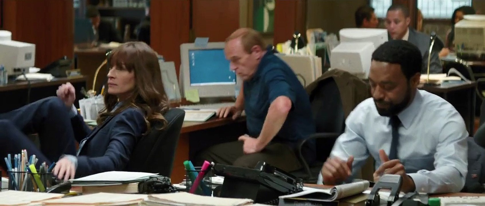 Secret In Their Eyes Official Trailer - Julia Roberts, Chiwetel Ejiofor, Nicole Kidman