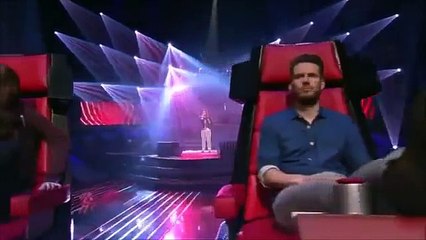 الطفلة ميليسا غنت بثقة واحترافية فابهرت الحكام وجعلتهم يلتفون The Voice Kids