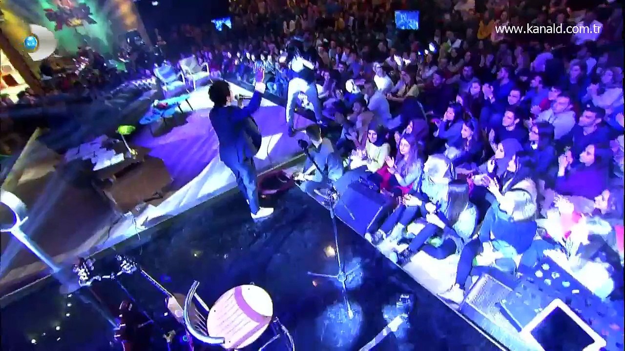 Buray - İstersen (Beyaz Show Canlı Performans)