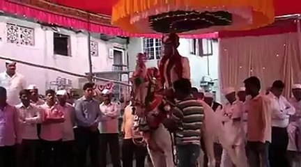 haha hor lao viyah wale din pange lol