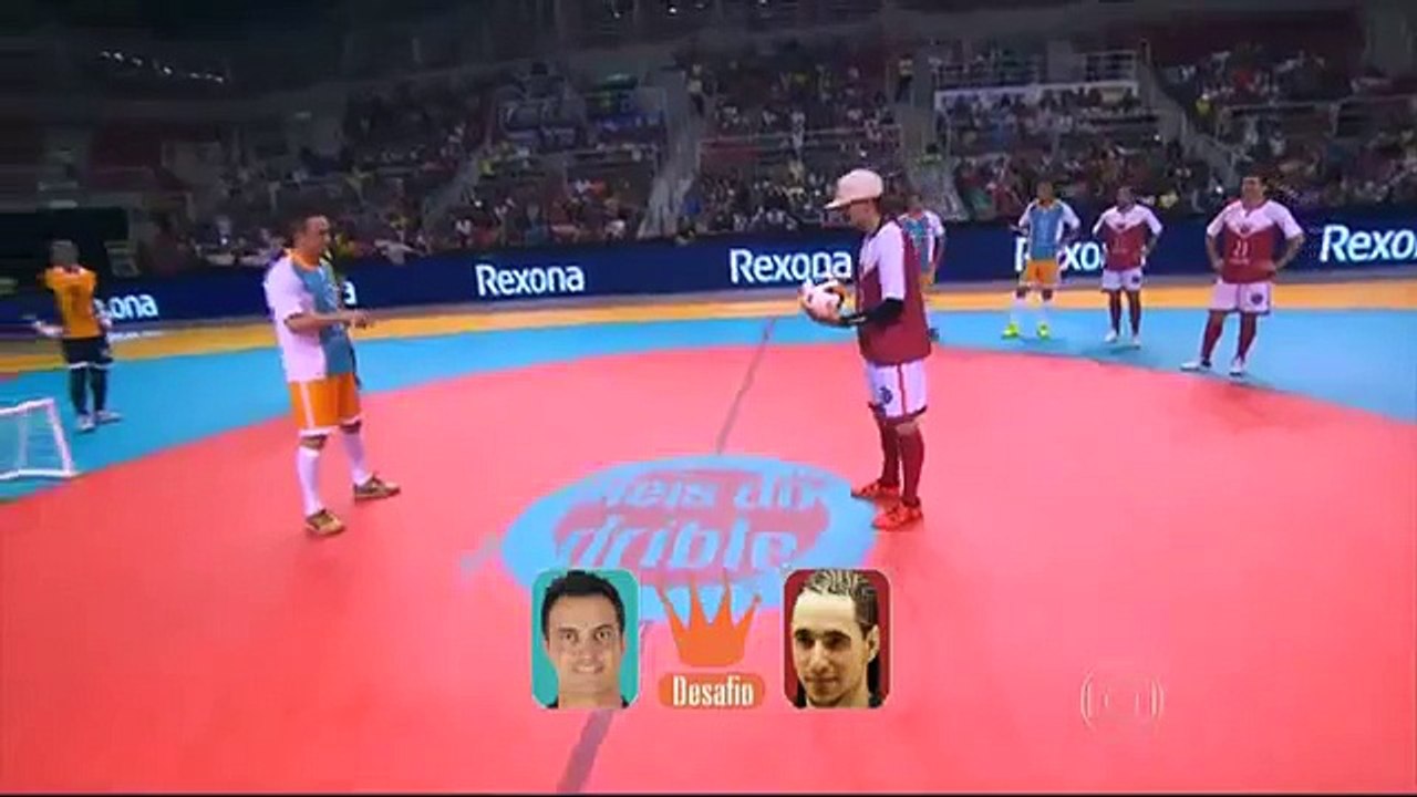 Futsal:  le duel entre Falcao et le freestyler Sean Garnier