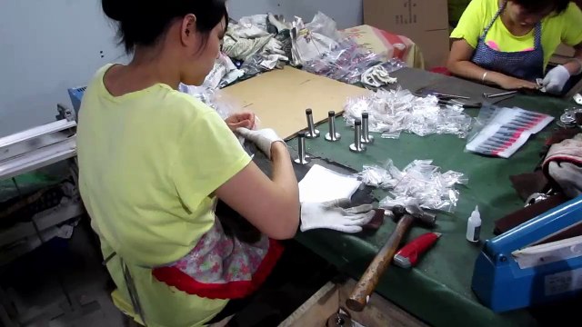 Door Hardware - China: Sanitary Cabins Hardware / Production 6